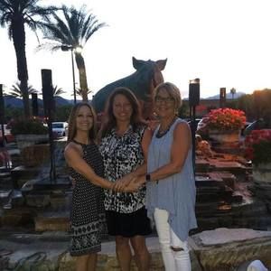 Meet your Posher, Suzanne